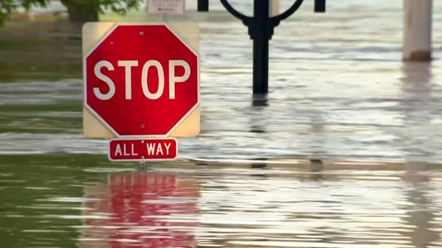 US: Thousands evacuated in Michigan after two dams fail