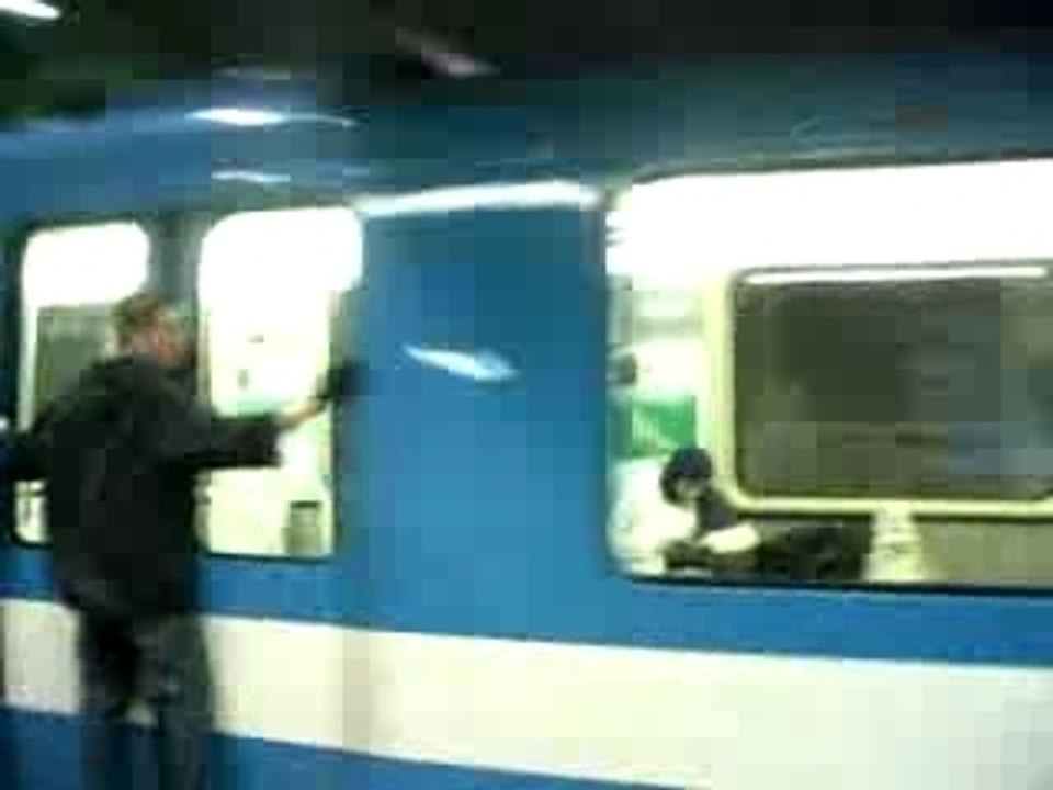 Cascade dans le metro de Montreal