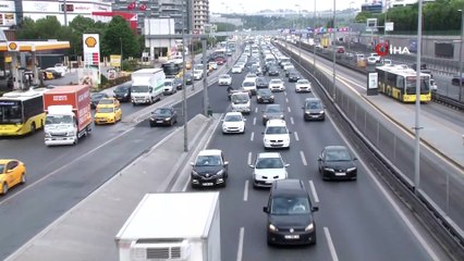 İstanbul’da trafik yoğunluğu arttı