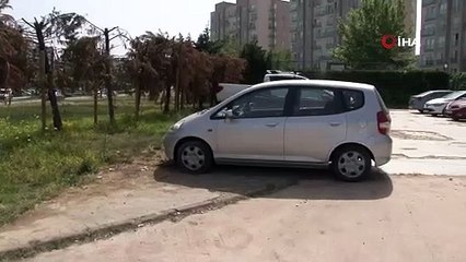 Ümraniye’de park halindeki kamyonetin saniyeler içerisinde çalındığı anlar kamerada