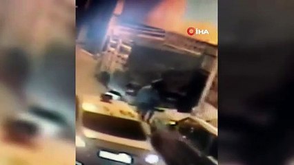 Taksim’de İranlı turistin uğradığı gasp kamerada