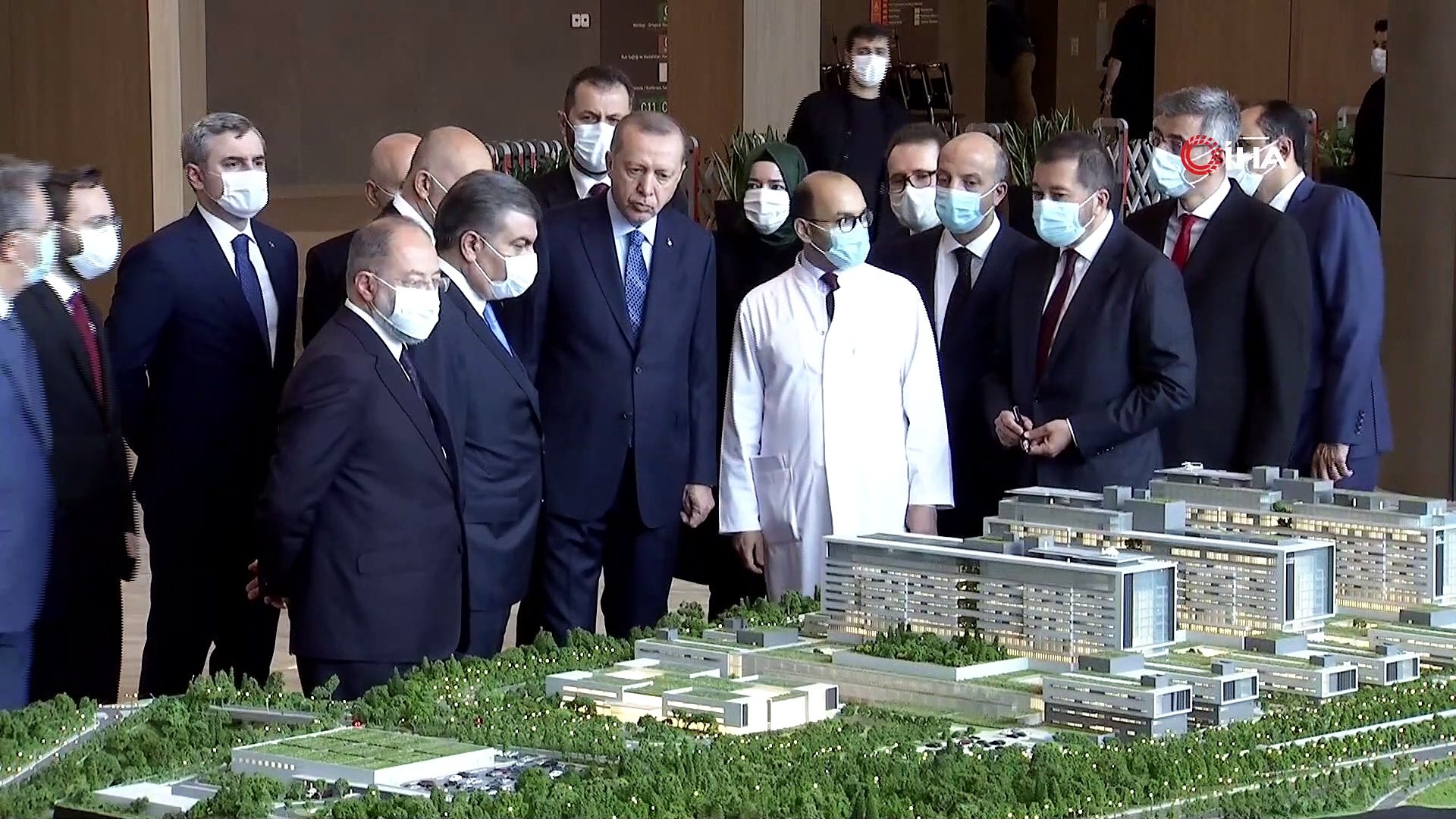 - Cumhurbaşkanı Erdoğan Başakşehir Çam ve Sakura Şehir Hastanesi'nde