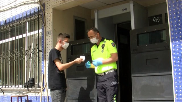 ATM cihazında bulduğu 4 bin lirayı sahibine ulaştırdı - SAMSUN