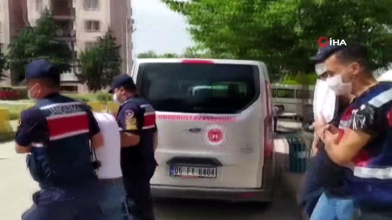 EFT dolandırıcılarının özgürlüğü sadece birkaç dakika sürdü