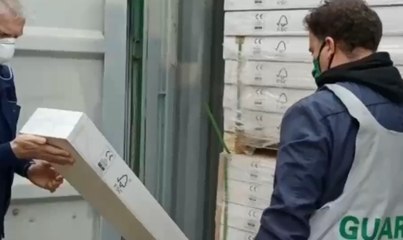 Ancona - Sequestrate oltre 11 tonnellate di pannelli in legno contraffatti (21.05.20)