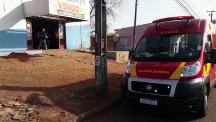 Homem fratura os dois tornozelos ao sofrer queda de plano elevado no Periolo