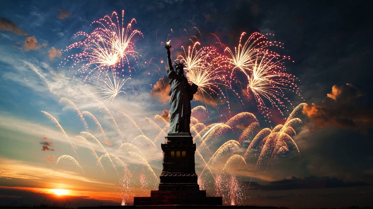 THE STATUE OF LIBERTY / STORY OF LADY LIBERTY / NEW YORK CITY