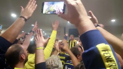 Sarıyla Laciverte Kurban Olurum İnan