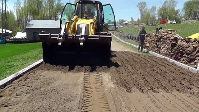 Erciş Belediyesinden parke taşı döşeme çalışması