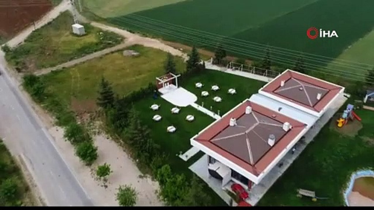 Artık düğünlerde de ‘sosyal mesafe’
