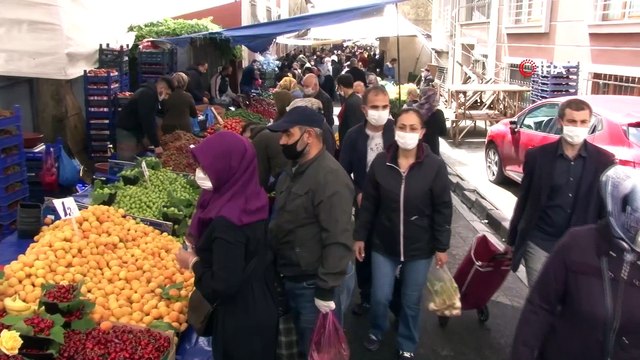Kısıtlama öncesi pazarda bayram yoğunluğu