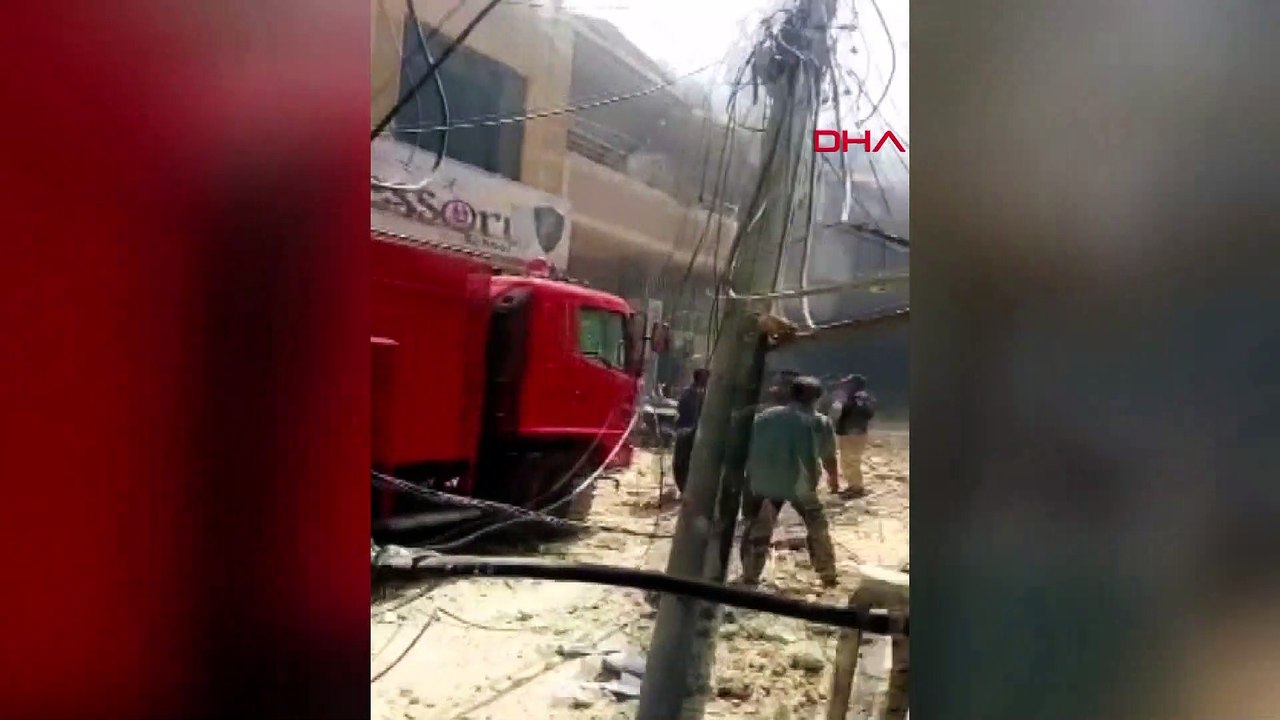 Pakistan'da yolcu uçağı düştü