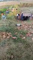 रायबरेली: ईटों से भरी ट्रैक्टर ट्राली पलटी, एक की दर्दनाक मौत दो घायल