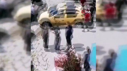 Aileler arasında taşlı sopalı kavga kamerada: 8 yaralı