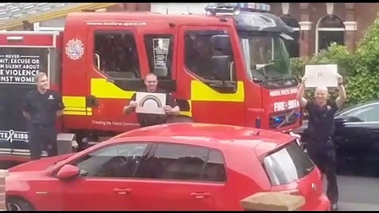 Tyne and Wear Fire and Rescue Service  surprise Sunderland youngster during lockdown