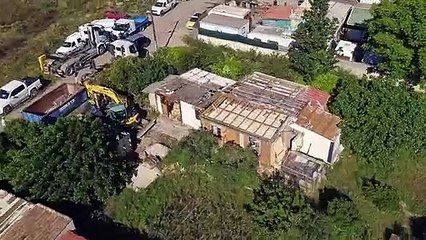 BEZIERS - Démolition de constructions illégales dans le quartier de Cantagal