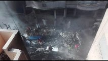 Pakistanisches Flugzeug stürzt in Wohngebiet in Karachi