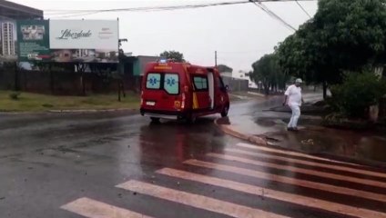 Motociclista fratura o dedo ao se envolver em acidente no Bairro Santo Onofre