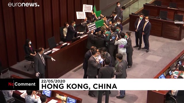 اعتراض نمایندگان مخالف در شورای قانون‌گذاری هنگ‌کنگ به طرح امنیتی پکن