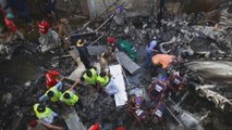 Aumentan a 35 los muertos en el accidente del avión de pasajeros en Pakistán