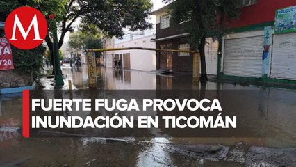 Fuga de agua inunda avenida Ticomán, en la GAM