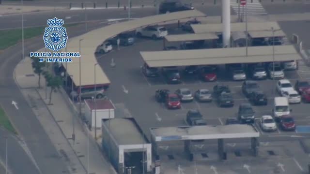 Detenidos dos hombres en un párking de Torrent cuando traficaban con dos kilos de cogollos de marihuana