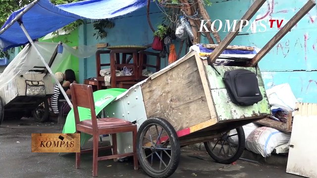 Pandemi Corona Berdampak Pada Pemulung | Hidup Susah Menantang Corona - BERKAS KOMPAS (Bag1)