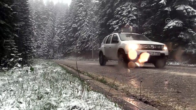 Ilgaz Dağı mayıs ayında yağan karla beyaza büründü - KASTAMONU