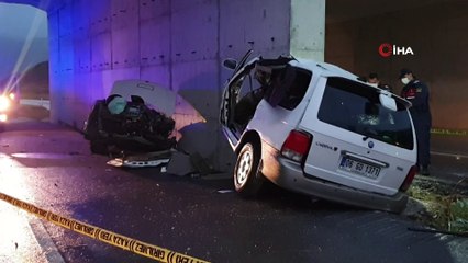 Üst geçidin duvarına çarpan lüks cip ikiye bölündü: 2 ölü, 1 yaralı