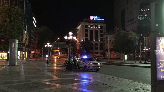 Başkent, sokağa çıkma kısıtlamasının başlamasıyla sessizliğe büründü - ANKARA