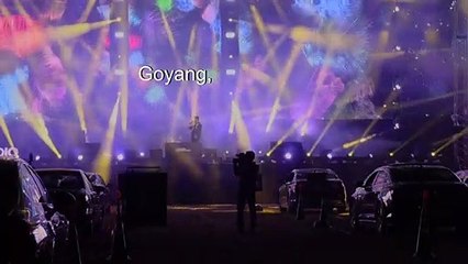 Corée du Sud: des centaines de personnes assistent à un concert de K-pop... sur un parking