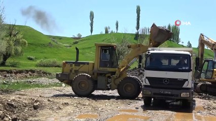 Kışın 10 metre karın yağdığı bölgede stabilize yol çalışması başlatıldı