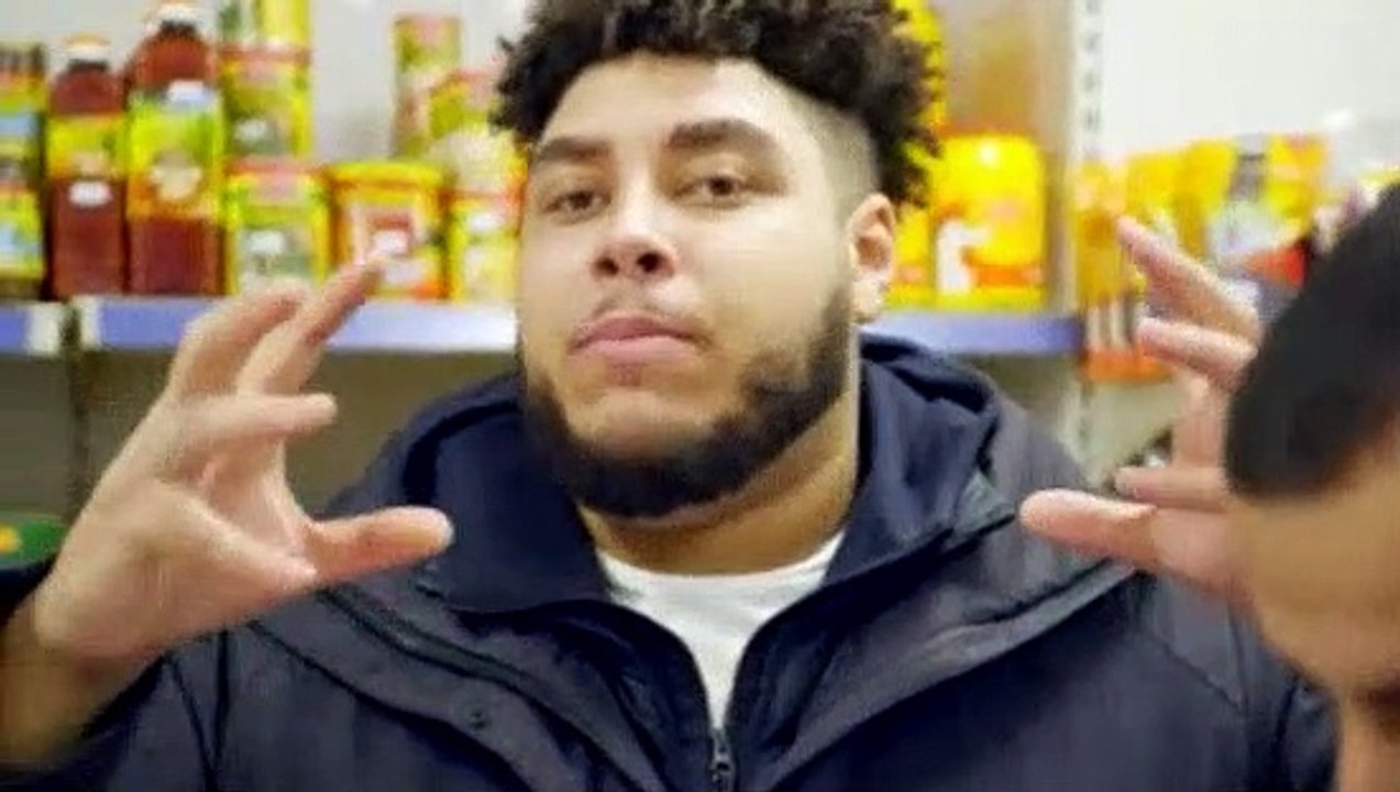 Big Zuu S Big Eats Season 1 Episode 2 Rosie Jones Video Dailymotion