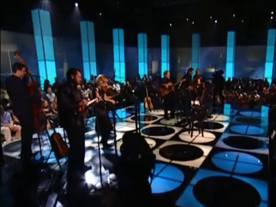 Shania Twain ↔ I Ain't Goin' Down → Up! Close and Personal — (2005)