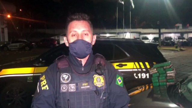 PRF apreende 18 quilos de maconha em Fiesta na BR-277 em Santa Tereza do Oeste; um homem foi preso