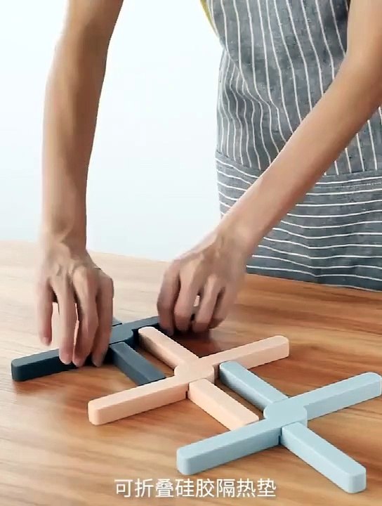 Collapsible Silicone Table Mat Kitchen Pot Heat Insulated Cooling Dish Potholders Gadget Holder Tray Rack Kitchen Gadgets-Mats & Pads