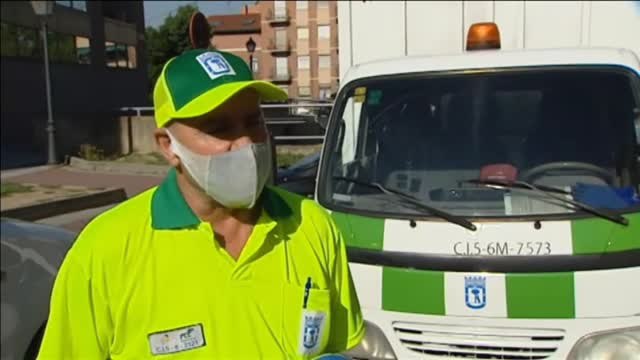 Los trabajadores del servicio de limpieza, los otros héroes anónimos durante la pandemia