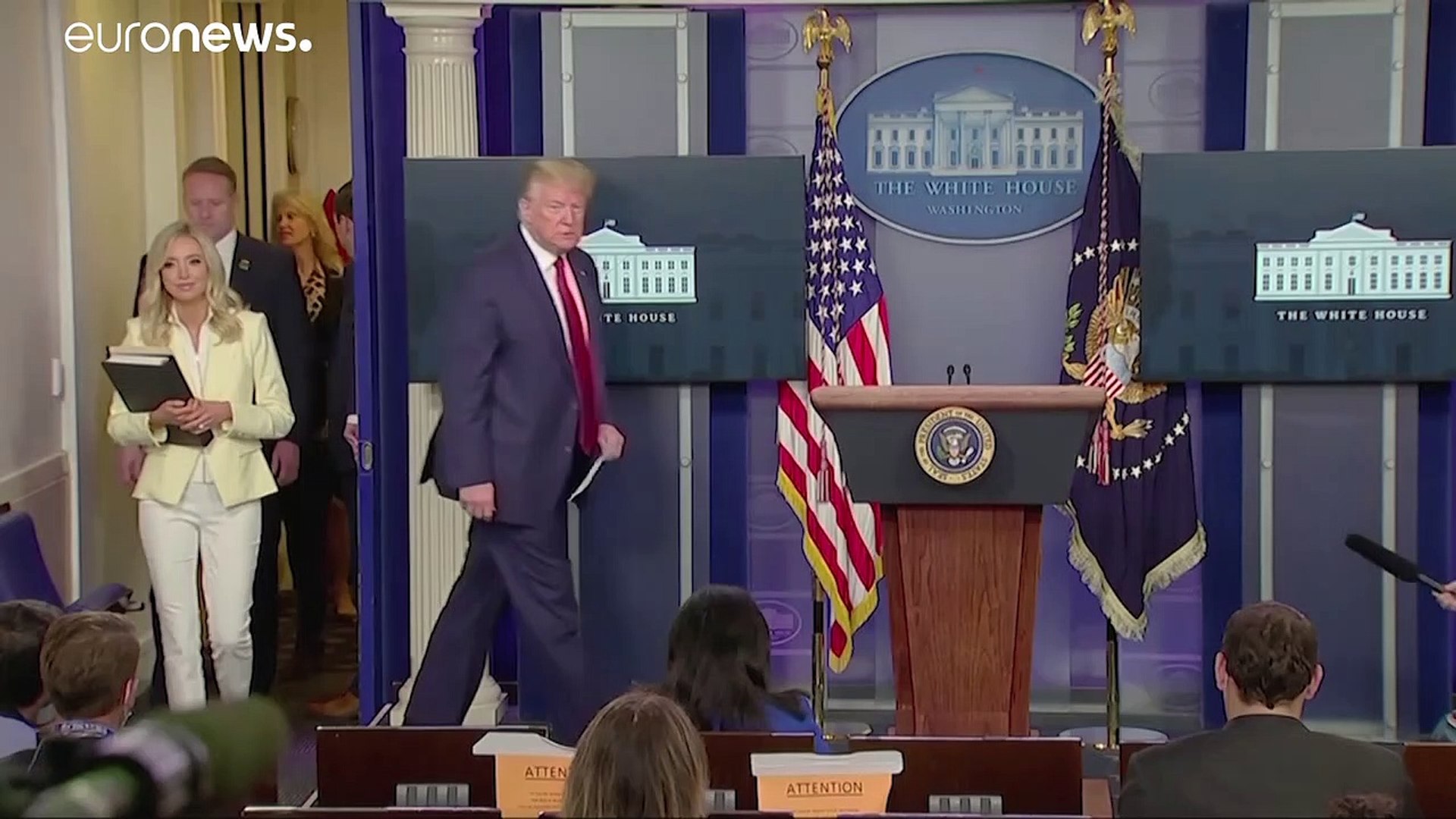 Trump amenaza con