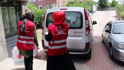 Sultanbeyli Kaymakamlığından koruyucu ailelere ve çocuklarına bayram hediyesi - İSTANBUL