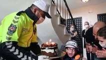 Engelli çocuğa polislerden sürpriz doğum günü - MANİSA