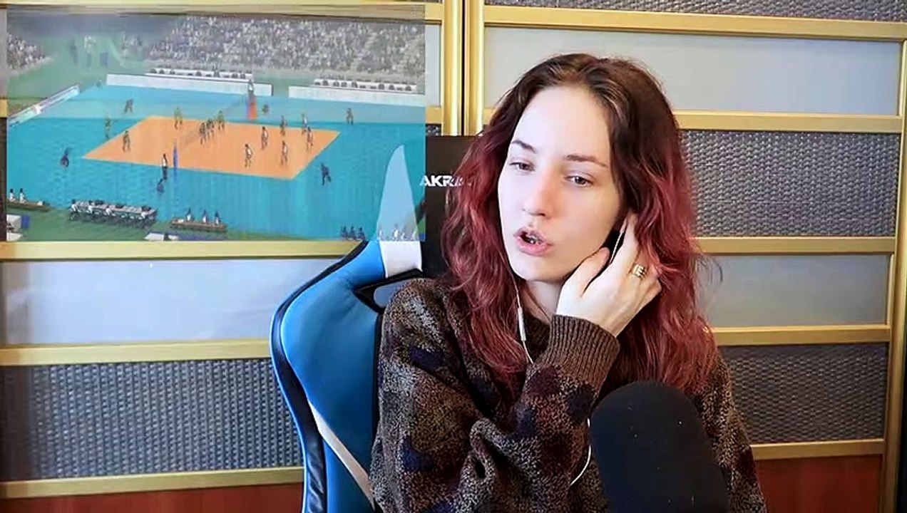 12 E