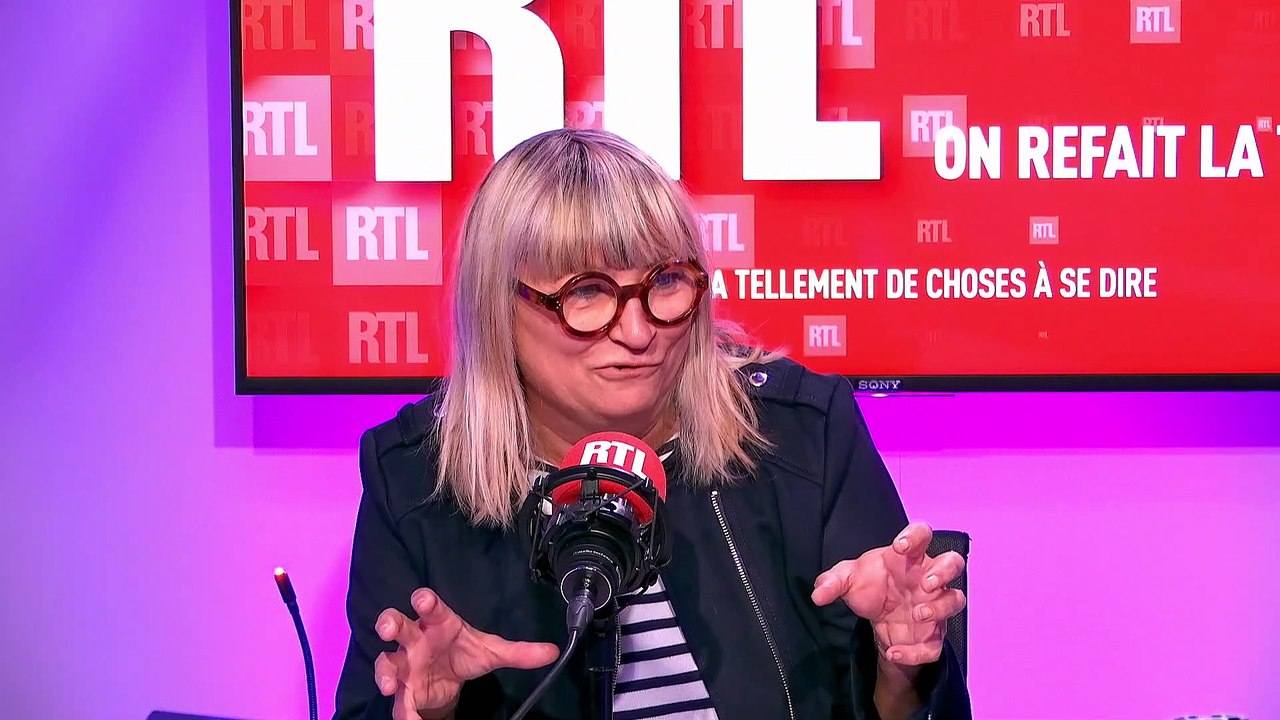 Christine Bravo lance des croisières sur la Seine. Embarquez à bord du "Frou-frou"