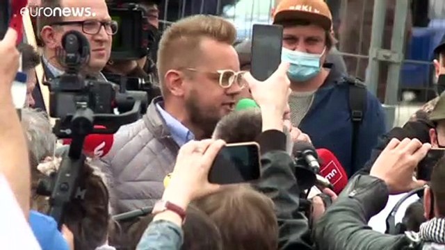 300 manifestantes anti-confinamento detidos na Polónia