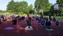 Almanya'da bayram namazı spor sahasında kılındı - DÜSSELDORF