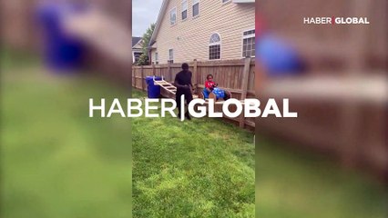 Torunu sıkılmasın diye bahçesine hız treni yaptı