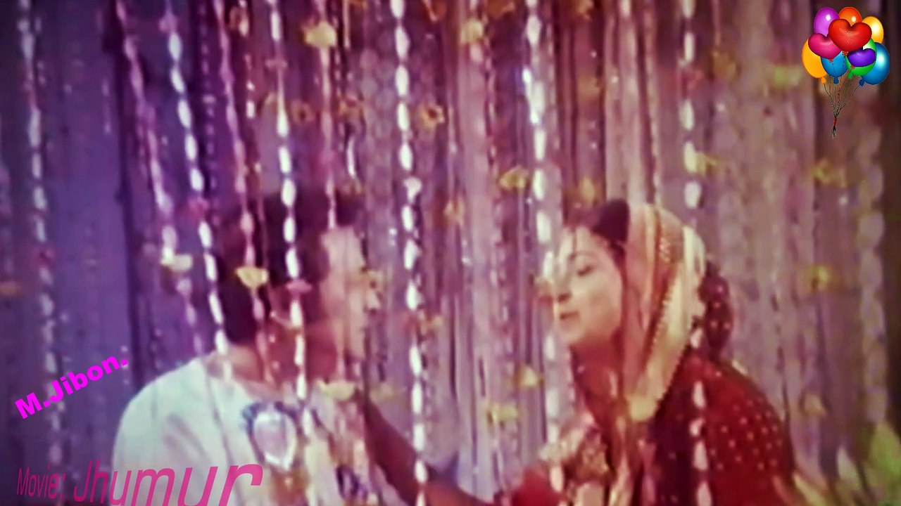 প্রেমেরও ছোট্ট একটি ঘর আমায় দাও যেখানে রবো দুজনে (Premero Chotto Ekti Ghor Amay Dao) শিল্পীঃ রুনা লায়লা/বশীর আহমেদ,  চলচ্চিত্রঃ ঝুমুর।