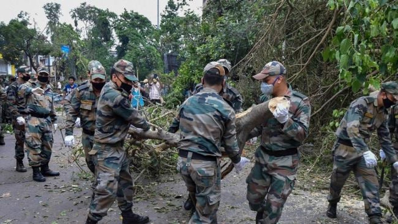 Post cyclone Amphan, India Army sends troops to Kolkata