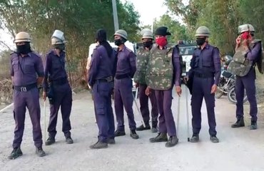 नगर परिषद की टीम पर पथराव