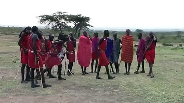 COMMENT LES GUERRIERS MASSAÏ DÉSIGNENT LEUR CHEF ?En savoir plus sur : negronews.fr/comment-les-guerriers-massai-designent-leur-chef/