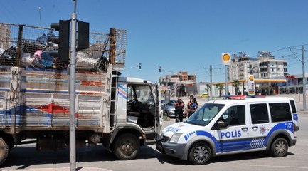 Download Video: Antalya’da korku dolu dakikalar! 5 kilometre kaçtı, polis araçlarına çarpınca yakalandı